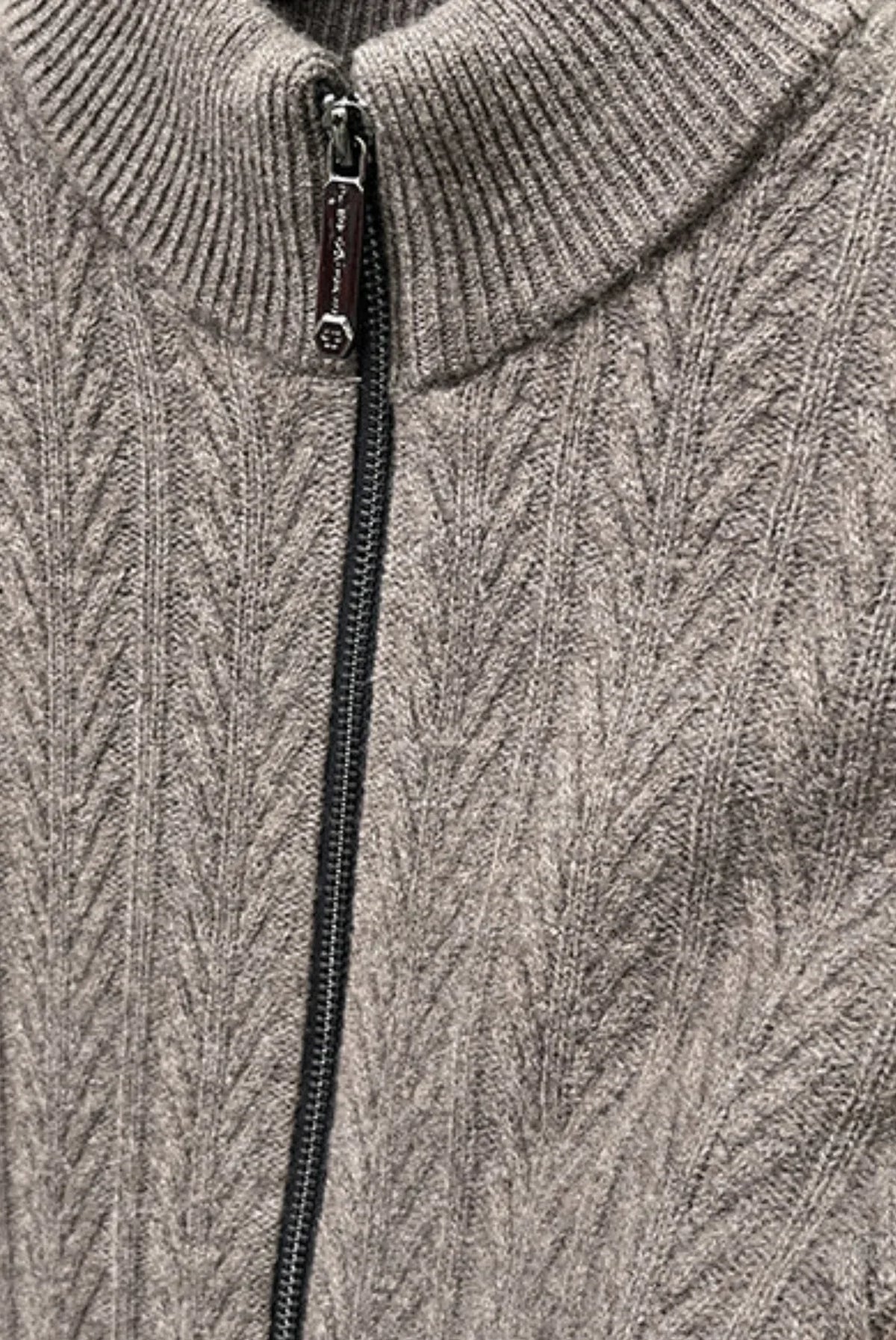 Noah - Premium Vest